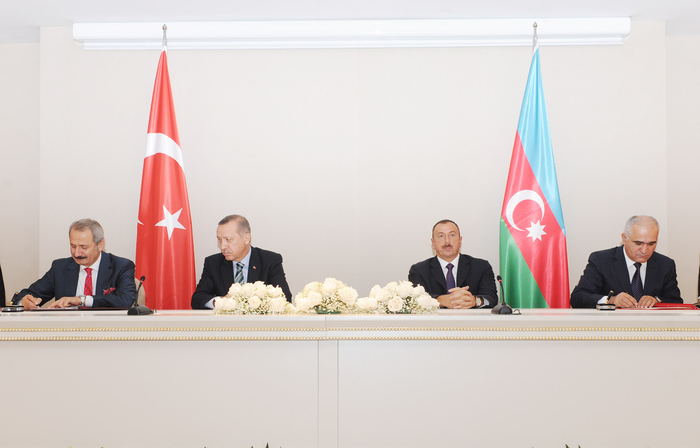 Азербайджан и Турция подписали восемь межправительственных документов (ФОТО)