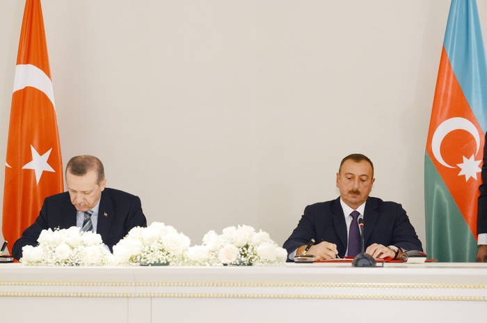 Азербайджан и Турция подписали восемь межправительственных документов (ФОТО)