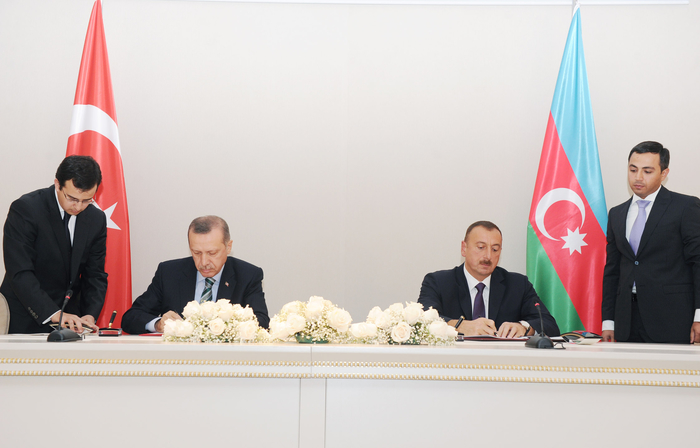 Азербайджан и Турция подписали восемь межправительственных документов (ФОТО)