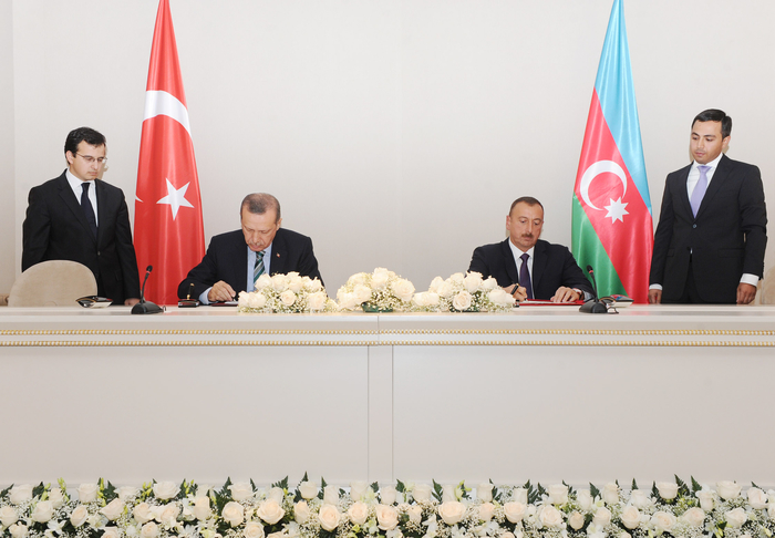 Азербайджан и Турция подписали восемь межправительственных документов (ФОТО)