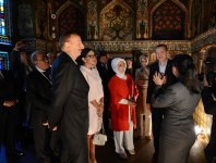 Президент Азербайджана и премьер-министр Турции ознакомились с Дворцом шекинских ханов (ФОТО)
