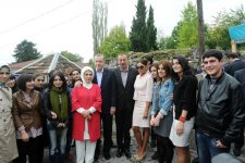 Президент Азербайджана и премьер-министр Турции ознакомились с Дворцом шекинских ханов (ФОТО)