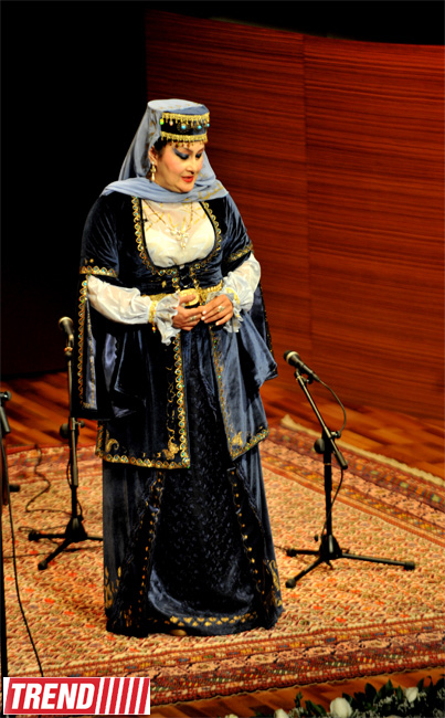 В Баку отметили 180-летие великой поэтессы Хуршидбану Натаван (фотосессия)