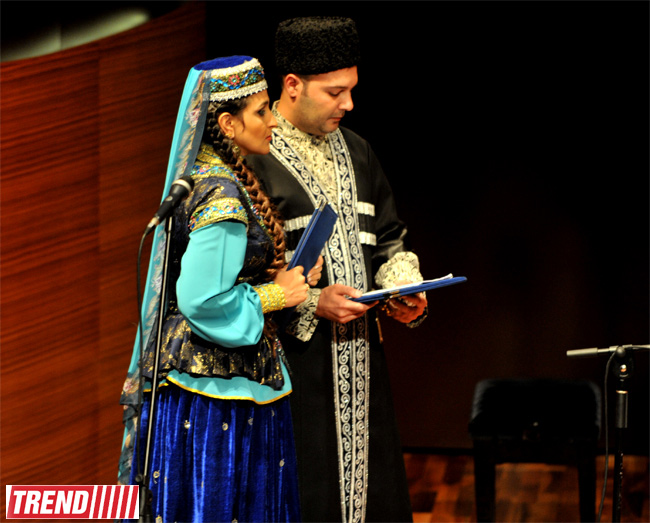 В Баку отметили 180-летие великой поэтессы Хуршидбану Натаван (фотосессия)