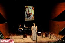 В Баку отметили 180-летие великой поэтессы Хуршидбану Натаван (фотосессия)