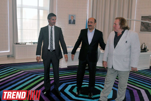 Жерар Депардье: "Азербайджан - великая страна и у вас огромное сердце! Çox sağ olun!" (фото)