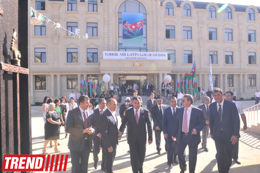 В Баку состоялось торжественное открытие "Baku Modern School" (фотосессия)