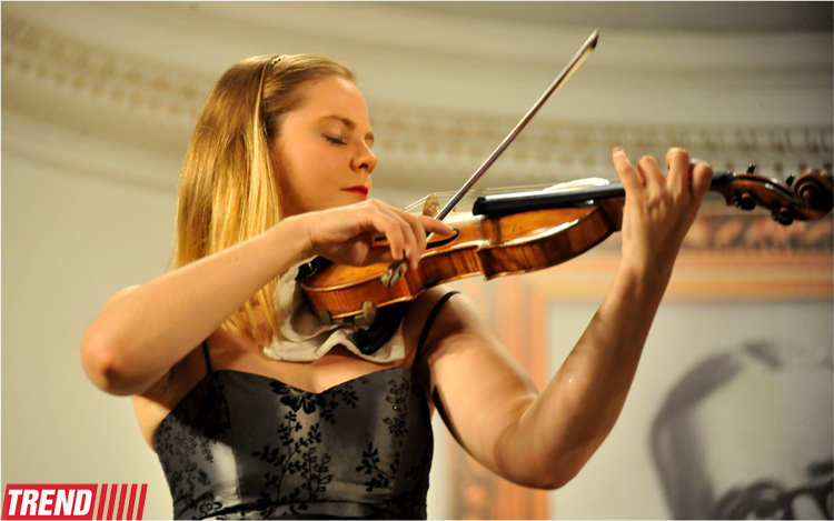 В Баку открылся IV Международный музыкальный фестиваль имени Узеира Гаджибейли (фото)