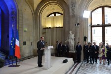 Президент Азербайджана и его супруга приняли участие в церемонии открытия новых залов Лувра в Париже, посвященных  исламскому искусству (ФОТО)