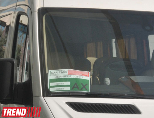 Дженнифер Лопес отправилась на стадион имени Тофига Бахрамова (фото)