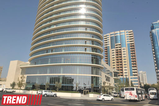 Дженнифер Лопес отправилась на стадион имени Тофига Бахрамова (фото)