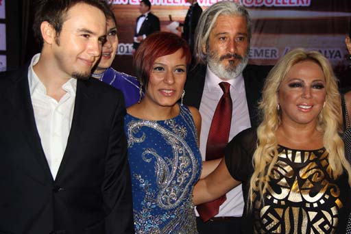 Тунзаля Агаева удостоена в Турции звания "Исполнитель года" (фото)