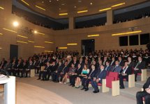 Президент Ильхам Алиев: Основная задача, стоящая перед страной и связанная с внешней политикой, – это урегулирование нагорно-карабахского конфликта (ФОТО)