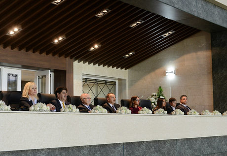 Президент Ильхам Алиев его супруга приняли участие на церемонии открытия ЧМ по футболу среди женщин до 17 лет (ФОТО)