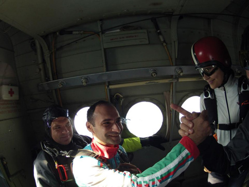 Кямал Мамедов покорил небо Украины с азербайджанским флагом (видео-фото)