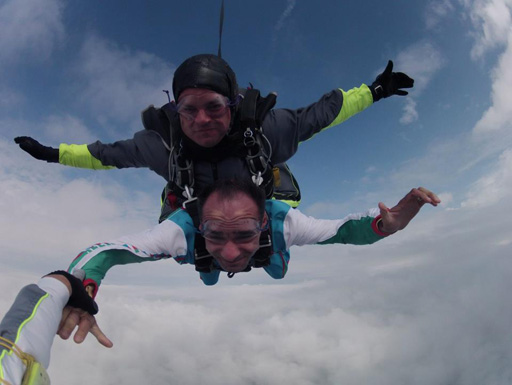 Кямал Мамедов покорил небо Украины с азербайджанским флагом (видео-фото)