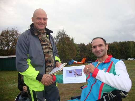 Кямал Мамедов покорил небо Украины с азербайджанским флагом (видео-фото)