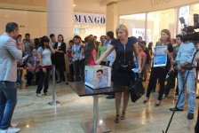 В Баку состоялась благотворительная акция в поддержку телеведущего Нурана Гусейнова (фото)