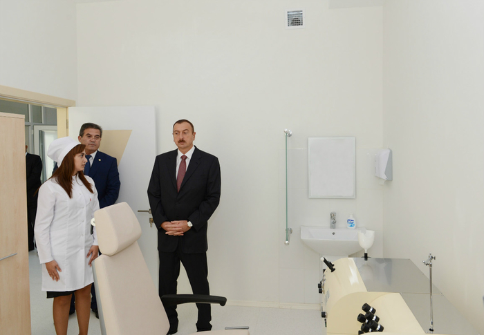 Президент Азербайджана принял участие в открытии отремонтированной поликлиники в Баку (ФОТО)
