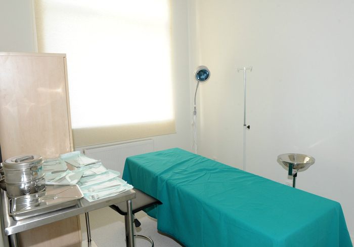 Президент Азербайджана принял участие в открытии отремонтированной поликлиники в Баку (ФОТО)