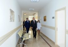 Президент Азербайджана принял участие в открытии отремонтированной поликлиники в Баку (ФОТО)
