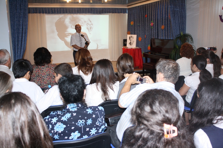 В Баку прошел IV Литературно-музыкальный фестиваль "Есенинская осень" (фото)