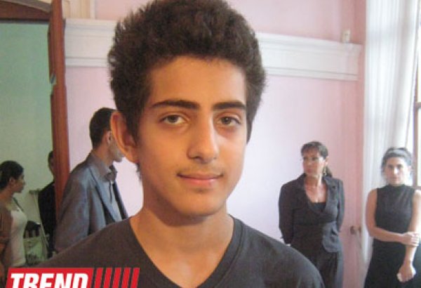 Эльвин Ганиев успешно выступил на международном конкурсе скрипачей в Москве