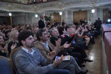 В Санкт-Петербурге с успехом прошел спектакль Азербайджанского театра русской драмы (фотосессия)