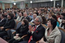 В Санкт-Петербурге с успехом прошел спектакль Азербайджанского театра русской драмы (фотосессия)