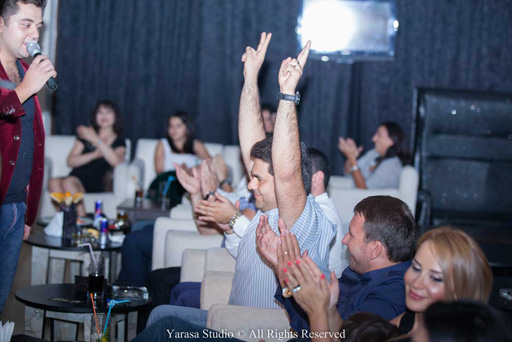 Елена Беркова примет участие в проекте КВН-щика из легендарной команды "Парни из Баку" (фотосессия)