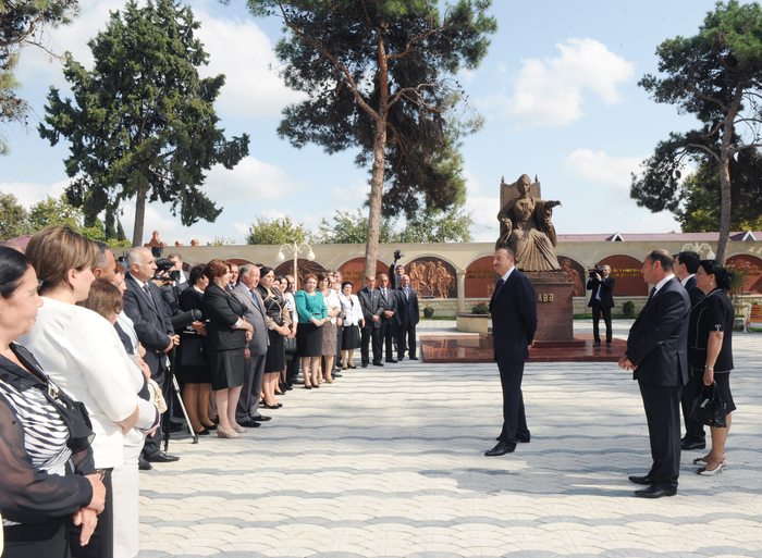 Президент Ильхам Алиев ознакомился с капитально реконструированным центральным парком отдыха в Барде (ФОТО)