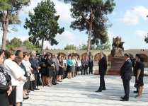 Президент Ильхам Алиев ознакомился с капитально реконструированным центральным парком отдыха в Барде (ФОТО)