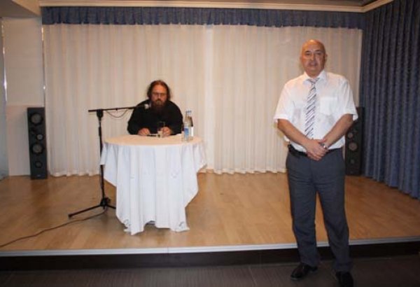 В Баку состоялась встреча с философом и писателем, протодиаконом Андреем Кураевым (фото)