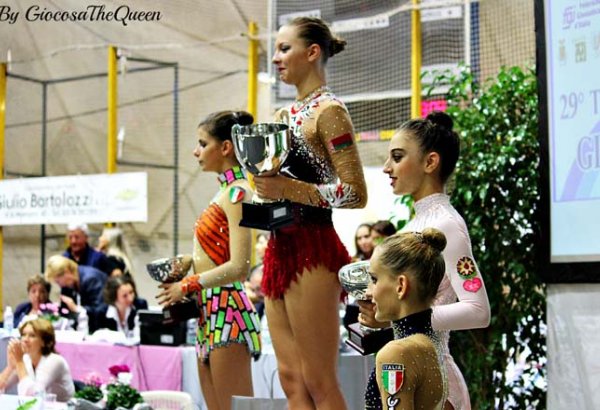 Trophy Banca Popolare di Vicenza 2012 завершился овациями в честь азербайджанских гимнасток (фото)