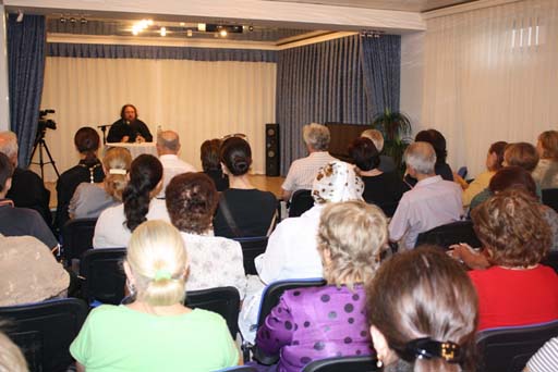 В Баку состоялась встреча с философом и писателем, протодиаконом Андреем Кураевым (фото)