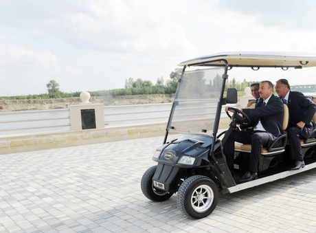 Президент Азербайджана открыл в Евлахе центр отдыха «Бульвар» на берегу Куры (ФОТО)