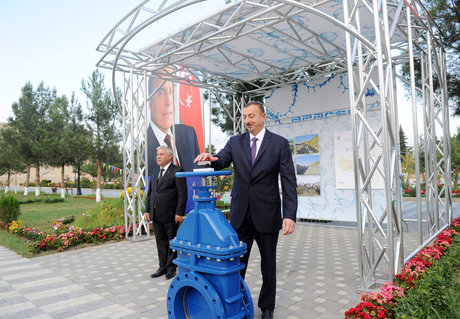 Президент Азербайджана ознакомился с ходом работ по строительству водопровода Кюллюлю-Зардаб (ФОТО)