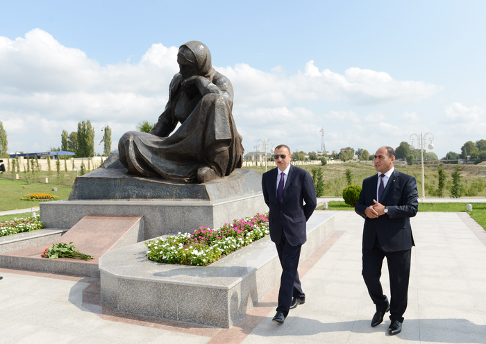 Президент Ильхам Алиев открыл Парк Героев в Барде (ФОТО)
