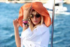 Айгюн Кязымова споет с Филиппом Киркоровым, а Бриллиант Дадашева передаст привет из 90-х