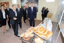 Президент Азербайджана принял участие в открытии хлебозавода в Барде (ФОТО)