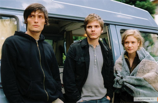 В Баку состоялся показ фильмов "В огненном кольце" и "Воспитатели" (фото)