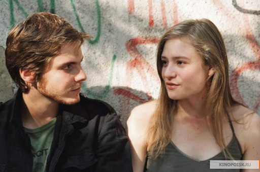 В Баку состоялся показ фильмов "В огненном кольце" и "Воспитатели" (фото)