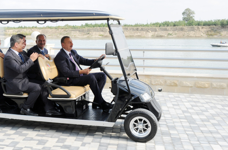 Президент Ильхам Алиев: В основе нашей политики находится гражданин Азербайджана, его благосостояние, благополучная жизнь (ФОТО)