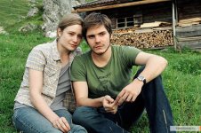 В Баку состоялся показ фильмов "В огненном кольце" и "Воспитатели" (фото)