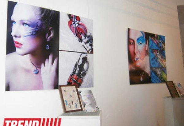 Искусство живописи на ногтях - выставка Ульвии Мусаевой в Баку (фотосессия)