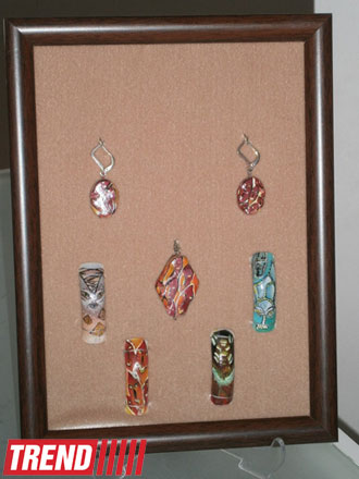 Искусство живописи на ногтях - выставка Ульвии Мусаевой в Баку (фотосессия)