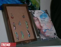 Искусство живописи на ногтях - выставка Ульвии Мусаевой в Баку (фотосессия)