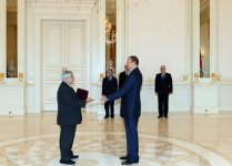 Президент Азербайджана принял верительные грамоты послов Египта, Литвы и Ирана (версия 2) (ФОТО)