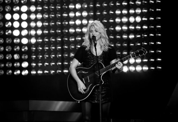 Чувствовала себя на сцене в Баку удивительно! - Шакира (фото)