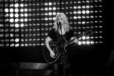 Чувствовала себя на сцене в Баку удивительно! - Шакира (фото)